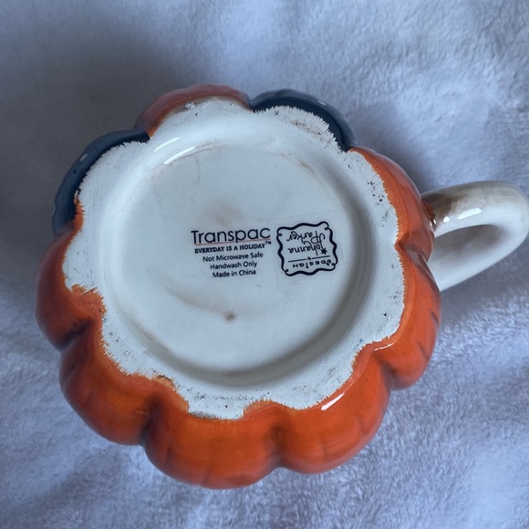 Johanna Parker limited edition Halloween mug - Picture 6 of 7